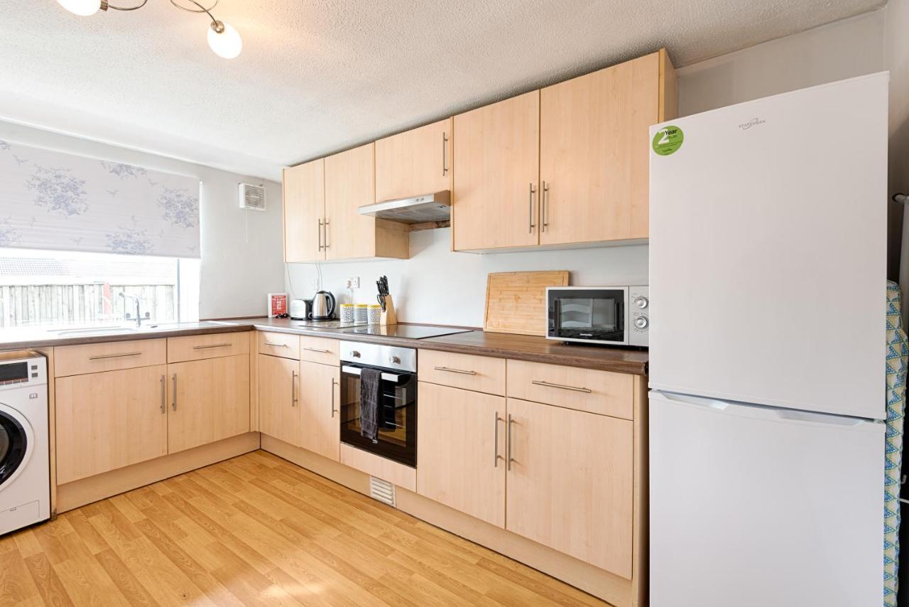 Free Parking, Spacious Rooms, Smart Tv'S All Rooms Суонси Экстерьер фото